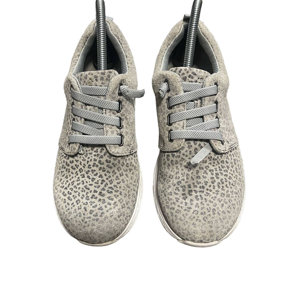 Nurse Mates Align Velocity Sneakers Leopard Print Women's Size 7 Wide